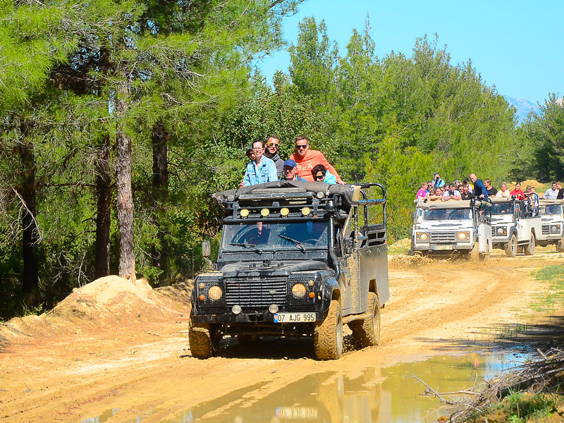 Jeep Arazi Safari, Rafting, Zipline & Monster Truck